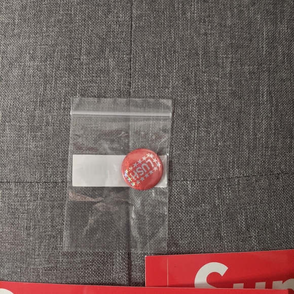 Supreme Accessory Bundle - Picture 2 of 5